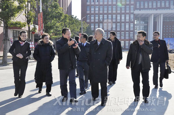 �����»�����ר��ѧԺԺ���ι����������粿���������쵼������У���������